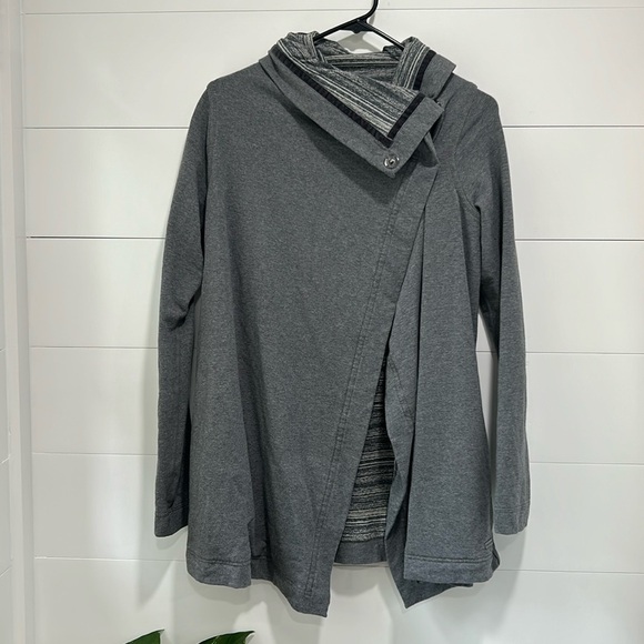 Lululemon Savasana Wrap Gray Jacket in Coal Open Sweater Gray Strata Stripe 6 - Picture 2 of 11